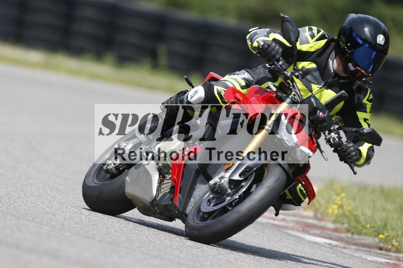 /27 12.06.2025 Ducati Schweiz Trackday Warmup  ADR/blau-bleu/ohne